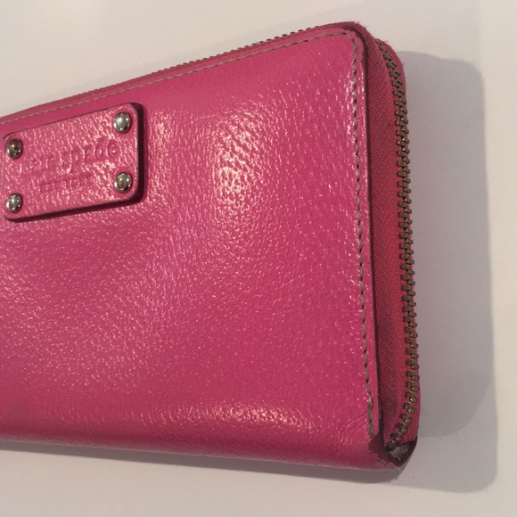 Kate Spade Pink zipper wallet GOOD condition - Picture 5 of 10